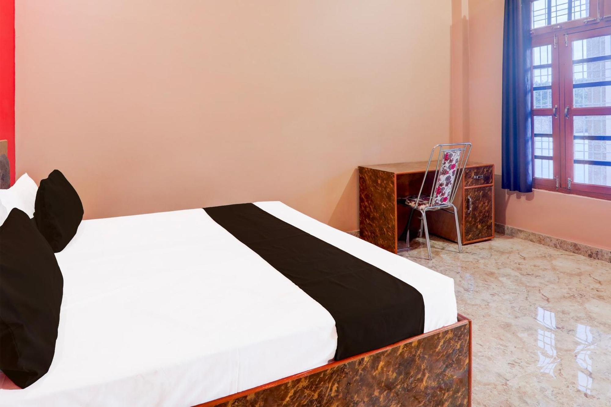 Hotel O Kashvi Hotel Sitapur  외부 사진